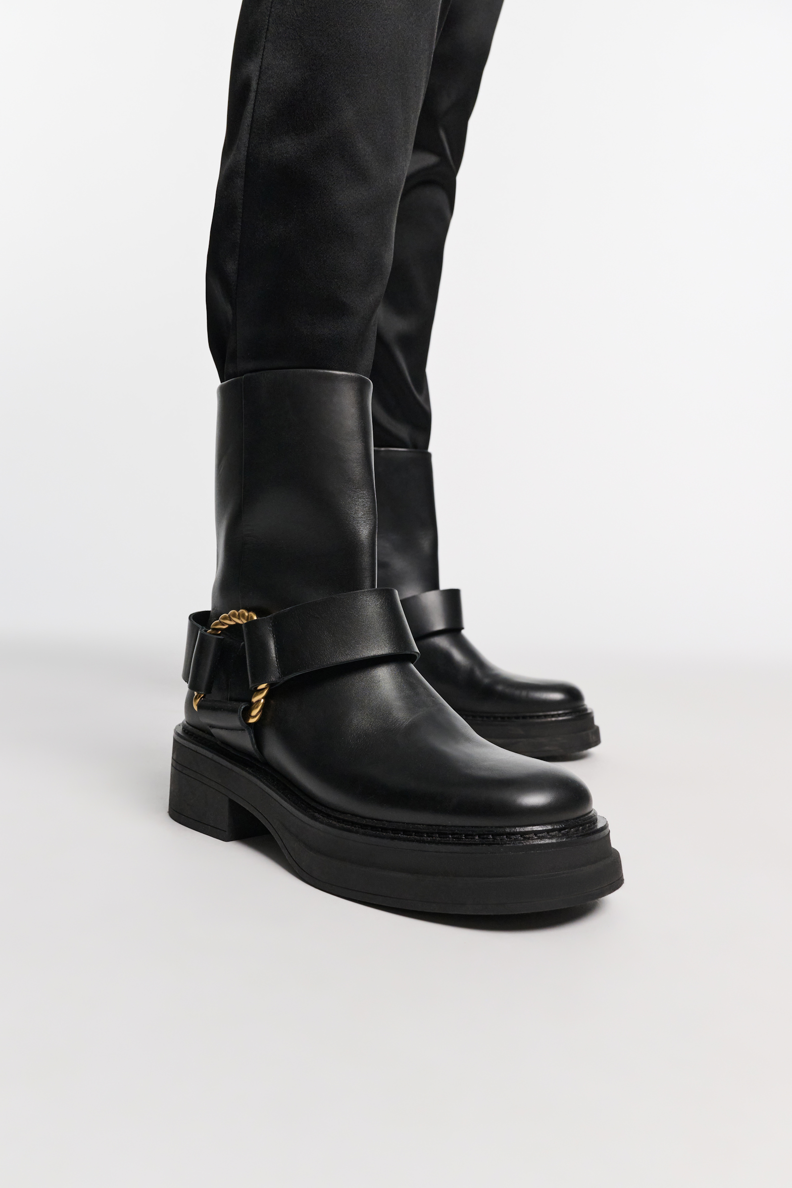 Dorothee Schumacher Short biker boots with twisted D-ring detail black