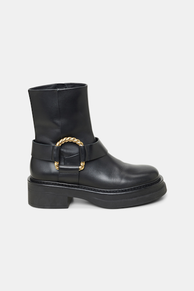 Dorothee Schumacher Short biker boots with twisted D-ring detail black